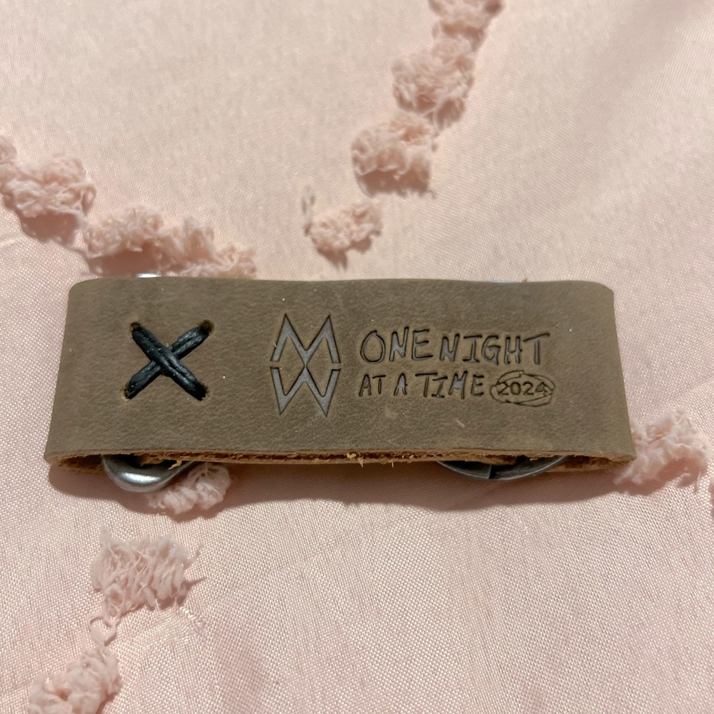 Exclusive VIP Morgan Wallen One Night at a Time 2024 leather keychain clip